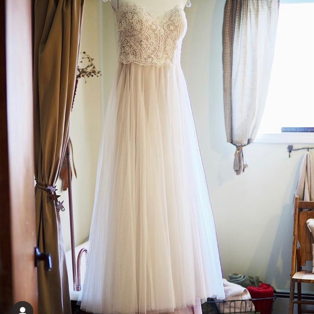 Wedding dress